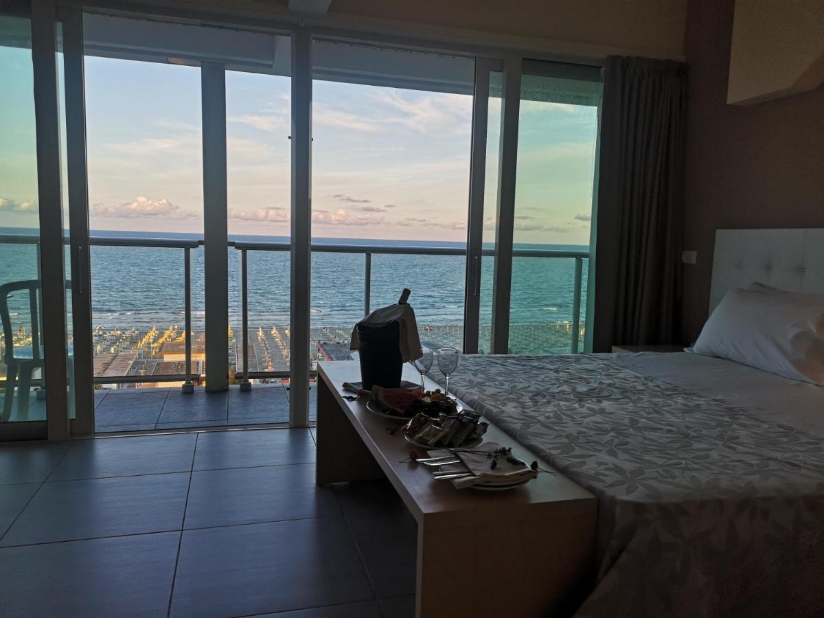 Hotel Adria Морской Милан Экстерьер фото