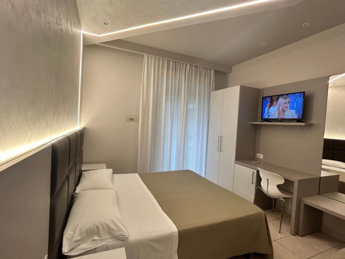 Hotel Adria Морской Милан Экстерьер фото