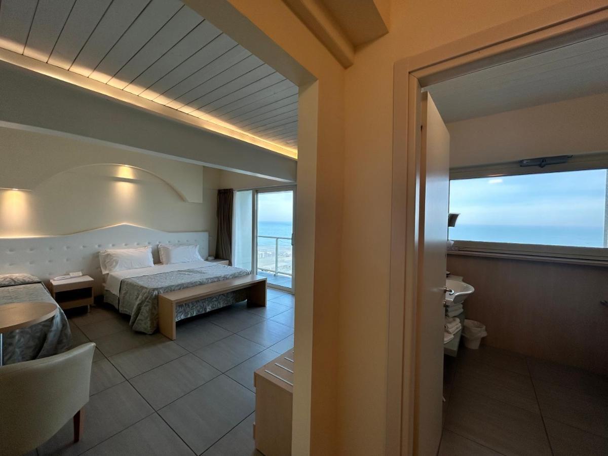 Hotel Adria Морской Милан Экстерьер фото