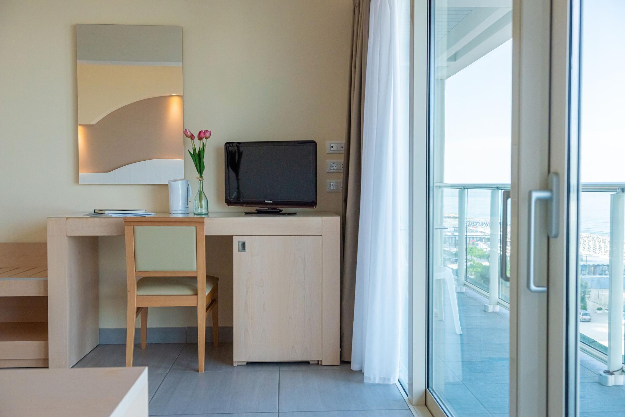 Hotel Adria Морской Милан Экстерьер фото