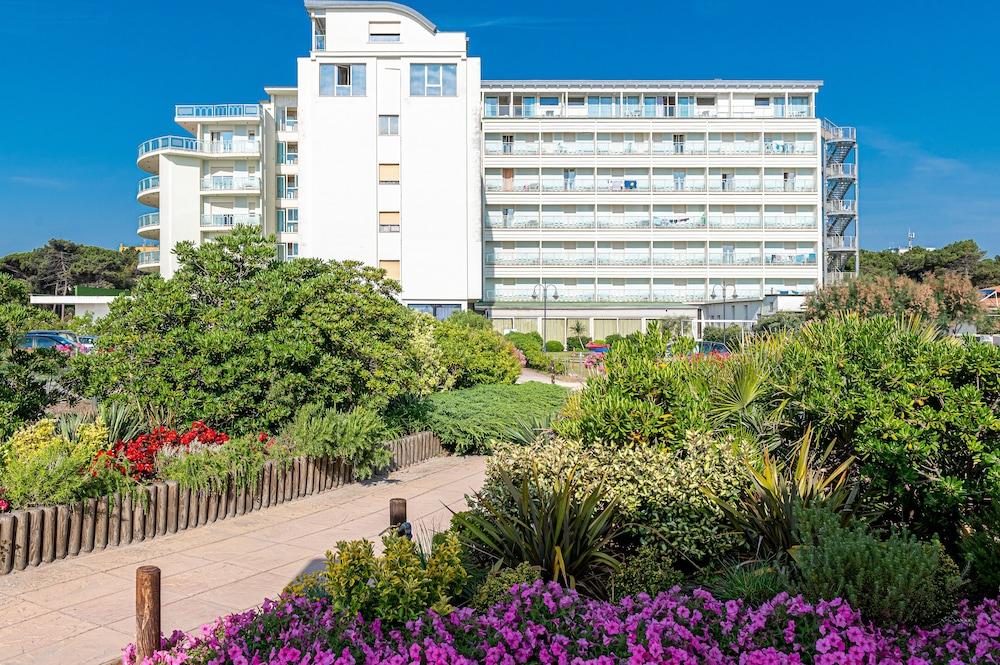 Hotel Adria Морской Милан Экстерьер фото